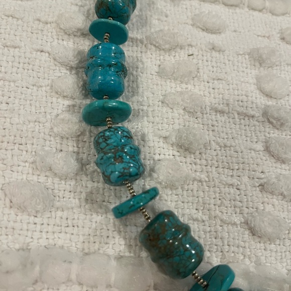 Turquoise Beaded Necklace with Silver Pendant - Picture 3 of 10